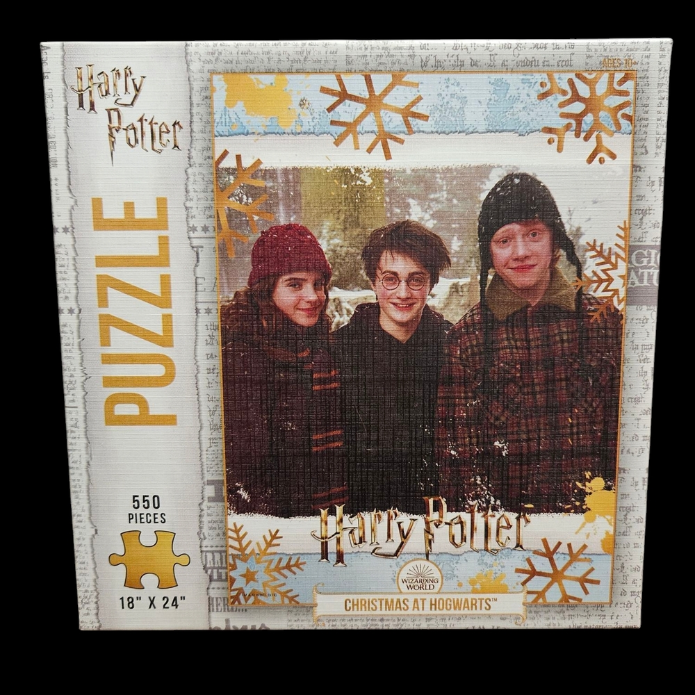 Warner Bros. Christmas at Hogwarts Harry Potter Puzzle - 550 Pieces